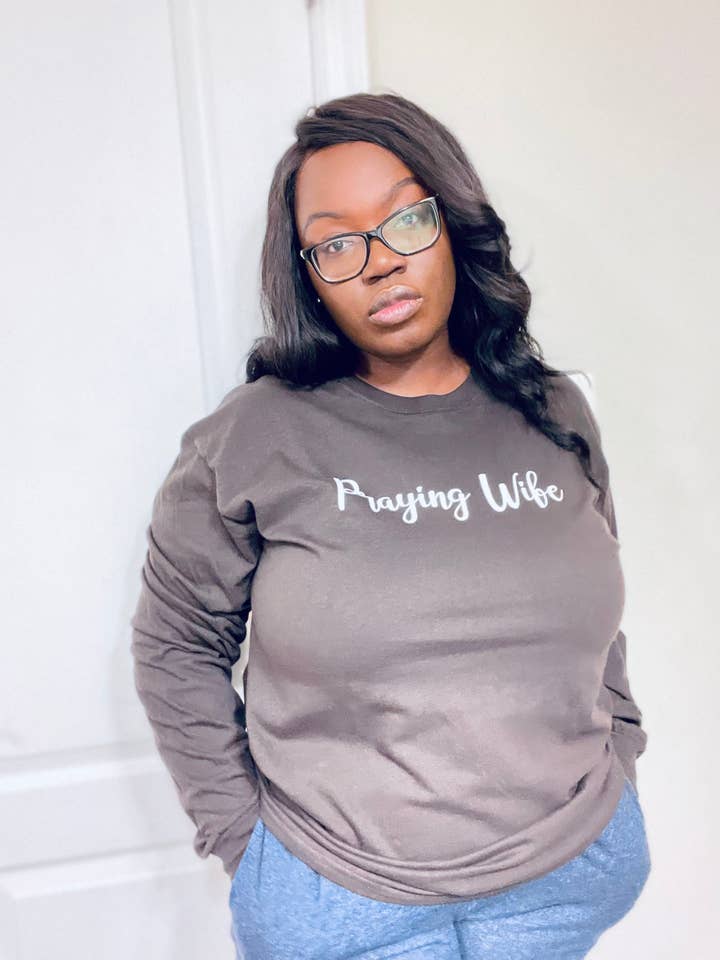 TEE FEMME PRIANTE pour la vente par Declarations By Beyond The Aisle