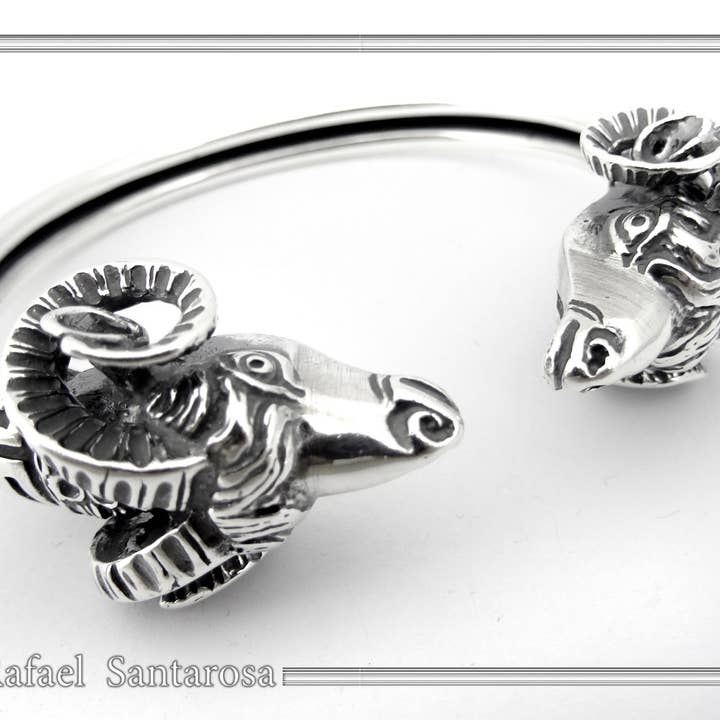 RAFAEL SANTAROSA - Vendita all'ingrosso Bracciale a polsino - Bracciale rigido in argento con testa di ariete doppia