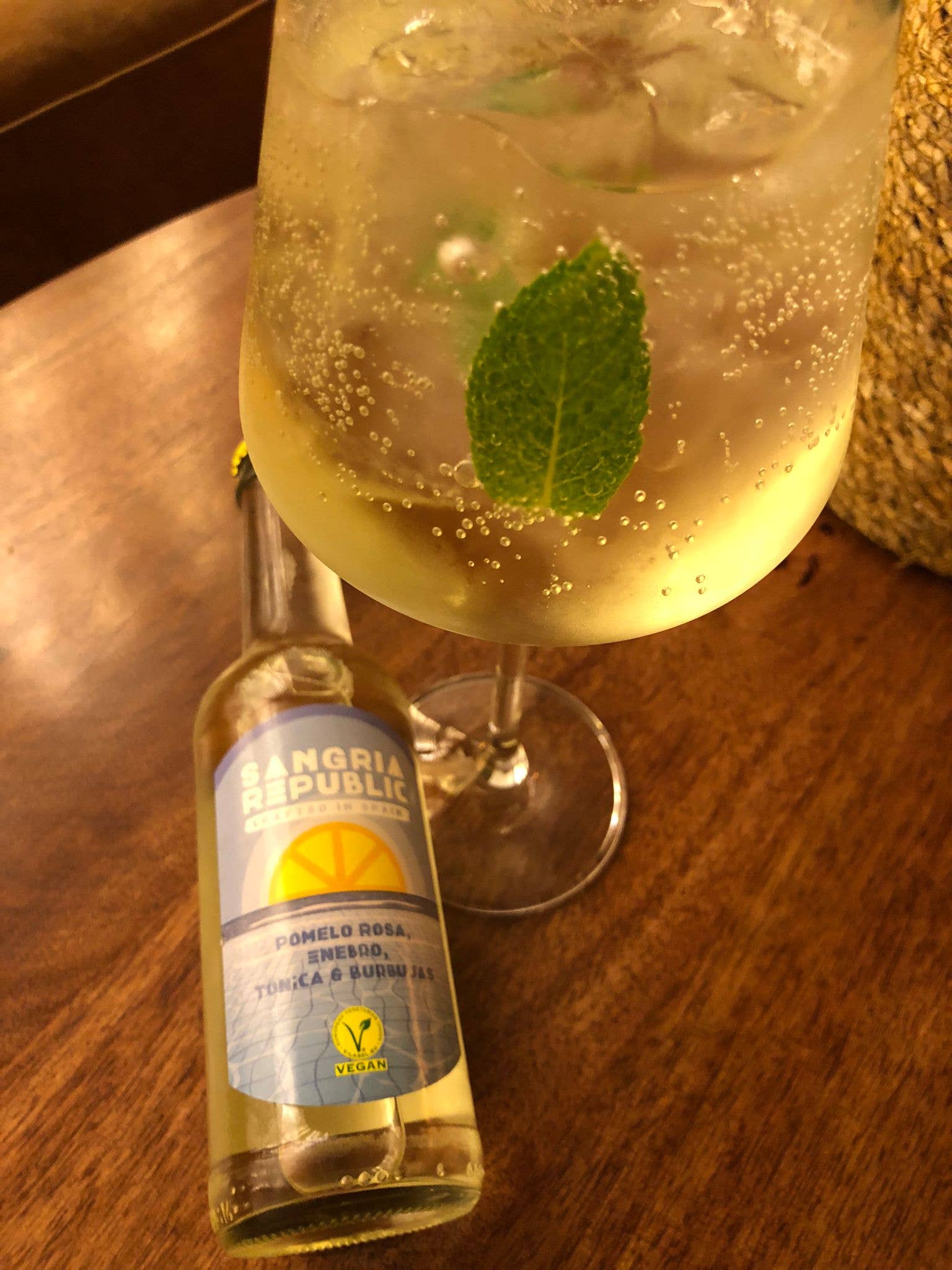 Sangria Republic - Wholesale Non-Alcoholic Aperitif/Mocktail - SANGRIA REPUBLIC_ Sangria PINK GRAPEFRUIT, JUNIPER & TONICA2