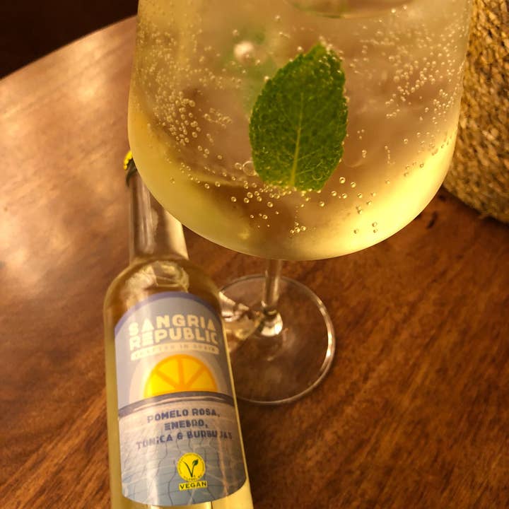 Sangria Republic - Wholesale Non-Alcoholic Aperitif/Mocktail - SANGRIA REPUBLIC_ Sangria PINK GRAPEFRUIT, JUNIPER & TONICA2