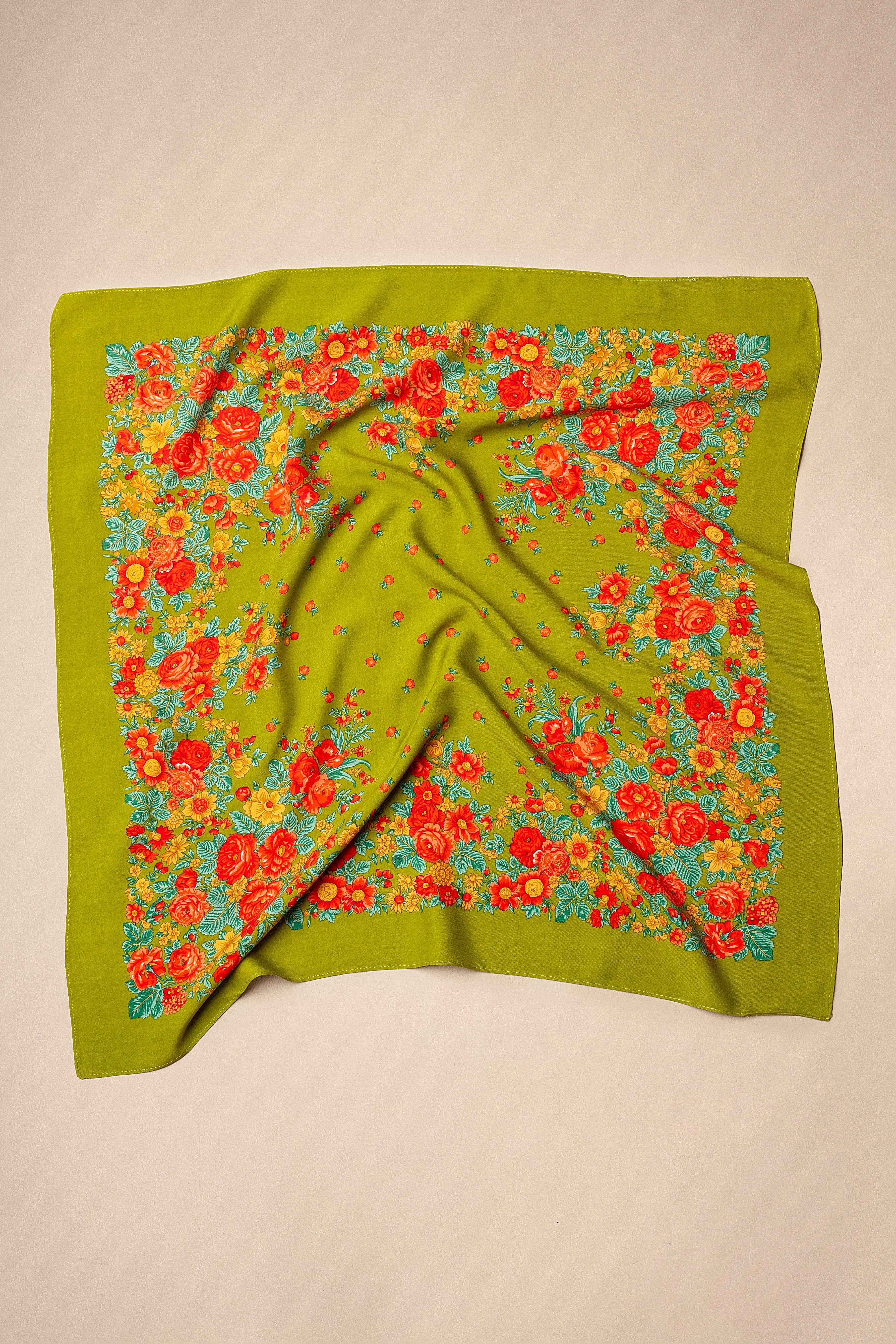 Eturel Madrid - Wholesale Scarf - Women's - Portuguese scarf with olive green flowers6