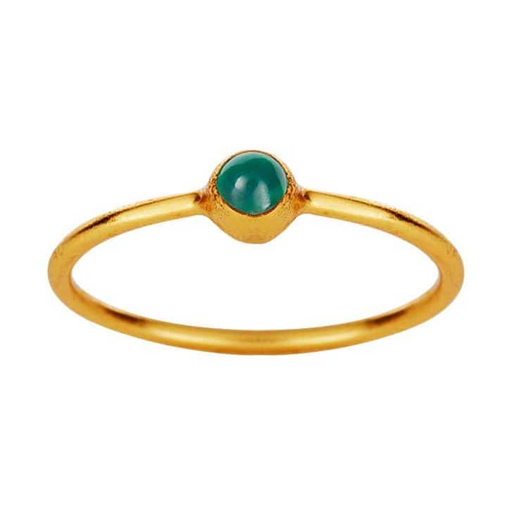 Gold Plated Ring with Small Green Onyx for engroshandel hos Juulry