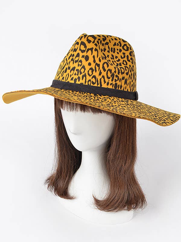 Chapeau Fedora à imprimé léopard pour la vente par Shop Neighbors