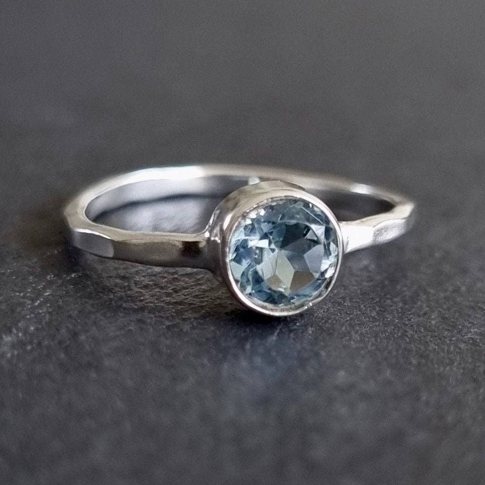 Mistry Gems - Wholesale Band/Stacked Ring - Solitaire 6mm Round Blue Topaz Ring | Hammered 925 Silver