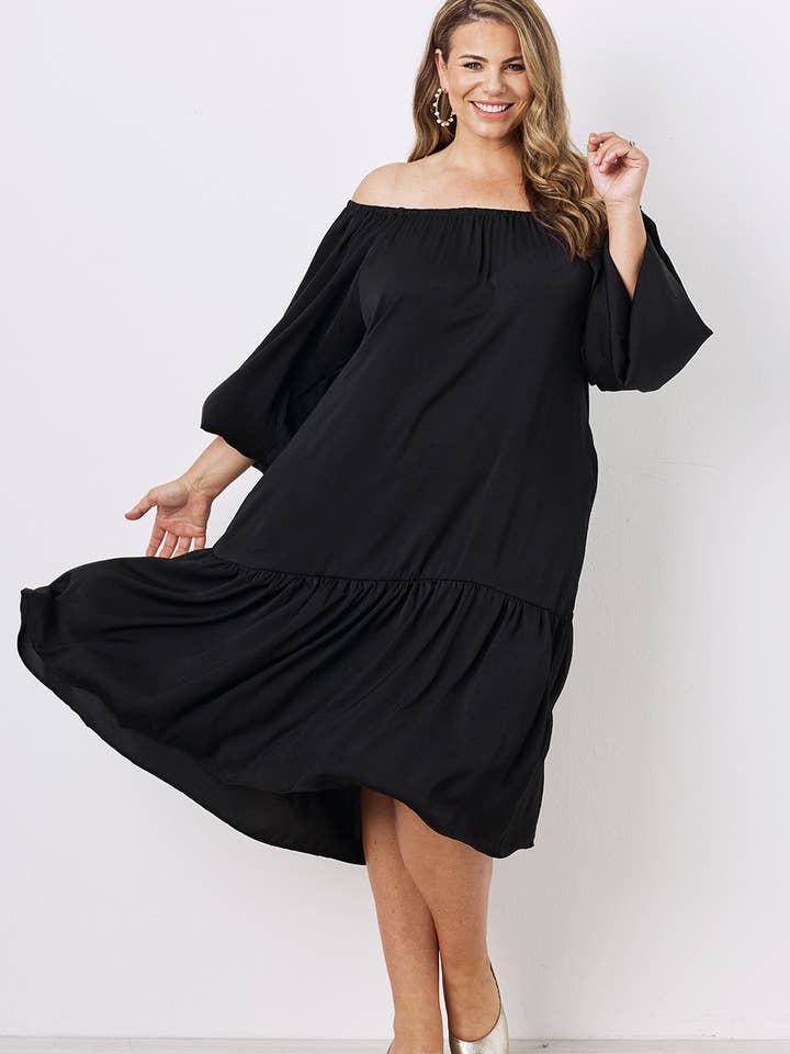 Serenity Kleid Schwarz für den Großhandel von Carolina Lifestyle