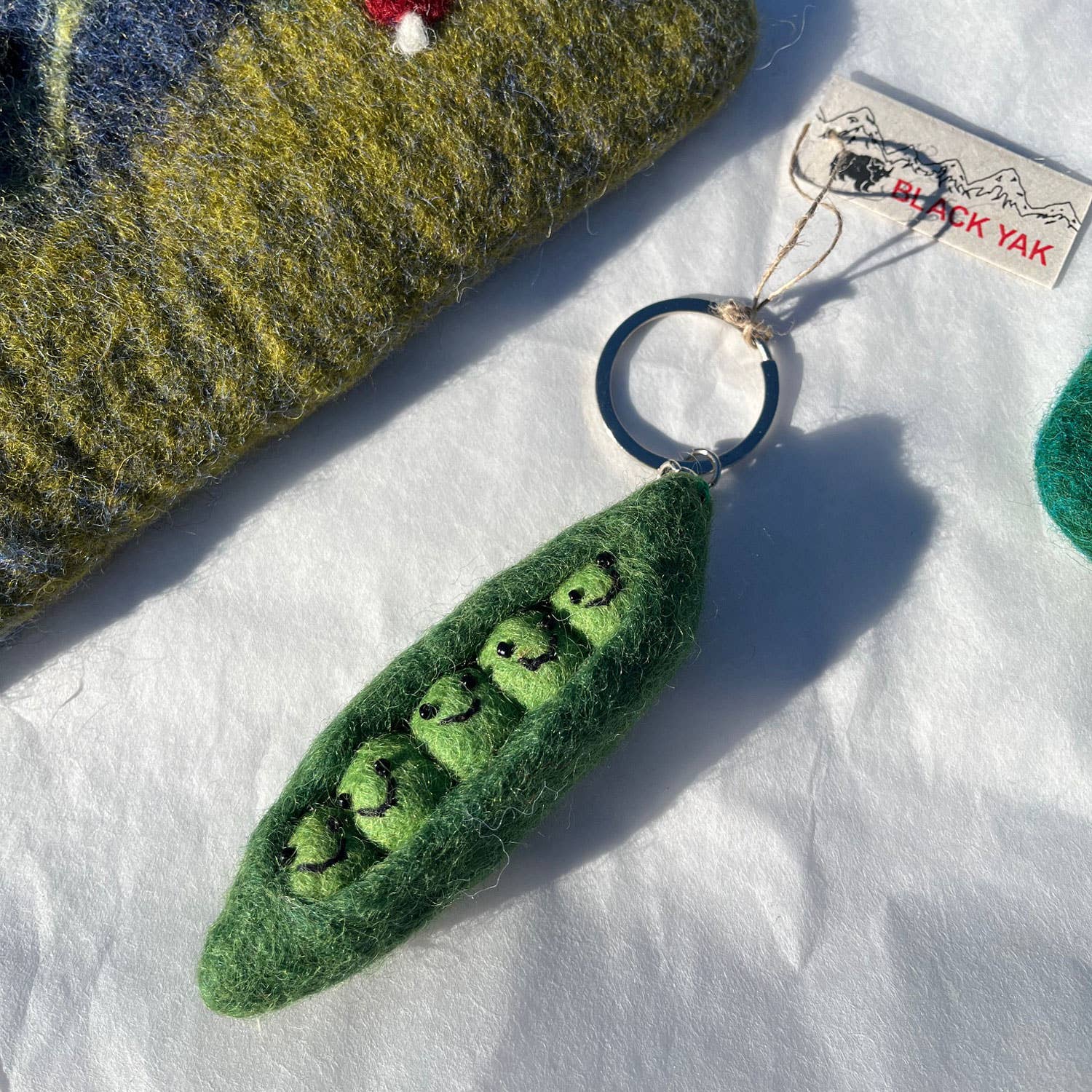 Black Yak Ltd - Wholesale Keychain - Unisex - Felt Keychain - Peas In A Pod Felt Keyring1