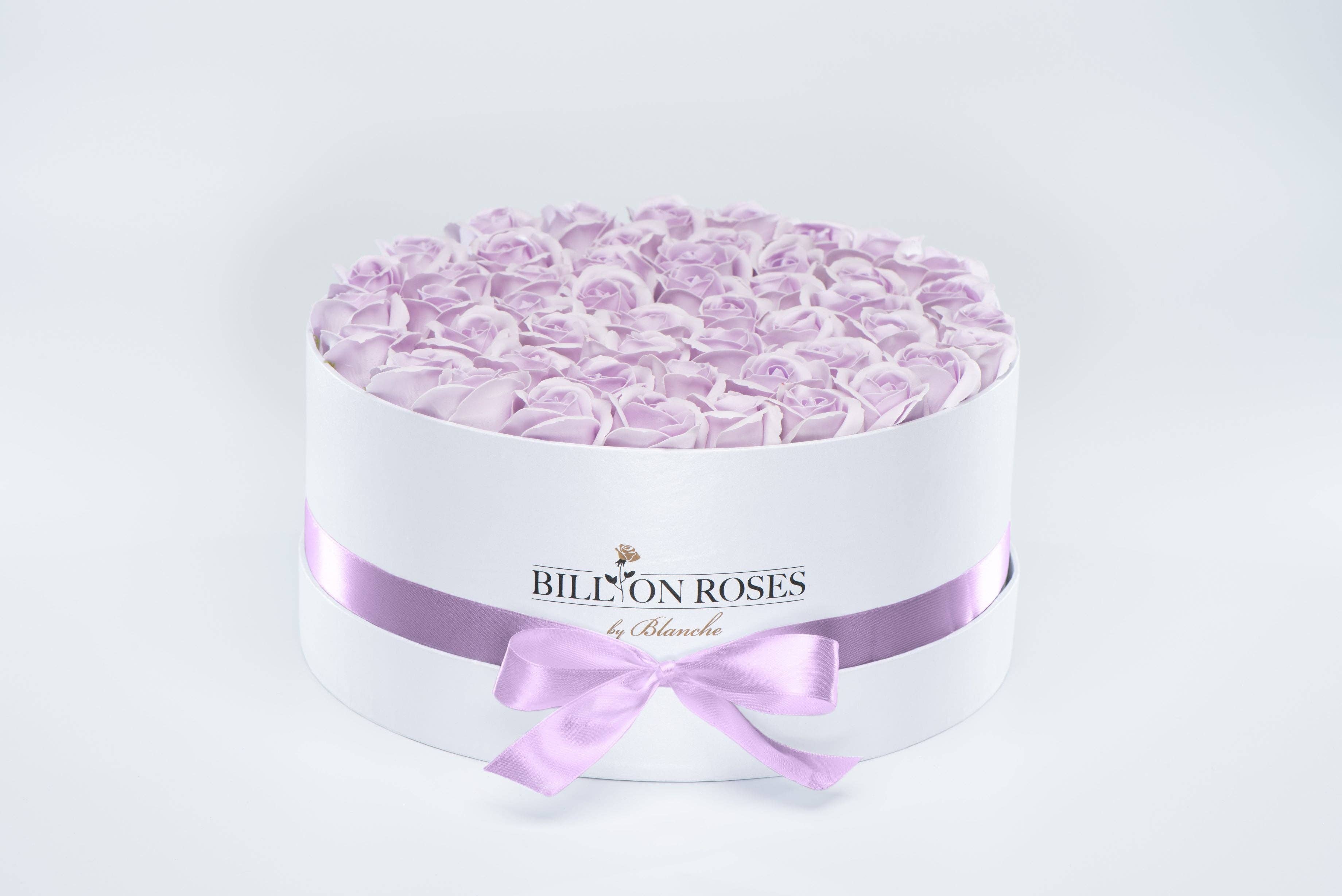 Billion Roses by Blanche - Wholesale Artificial Flowers - Große und Weiße Box mit Ewigen Rosen38