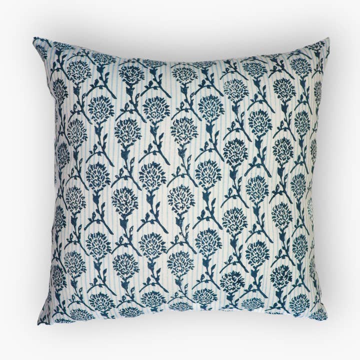 Funda de Cojín de Lino Puro Nikhar - Azul Celeste para venta al por mayor de Banyan & Birch | Artisanal Home Linens