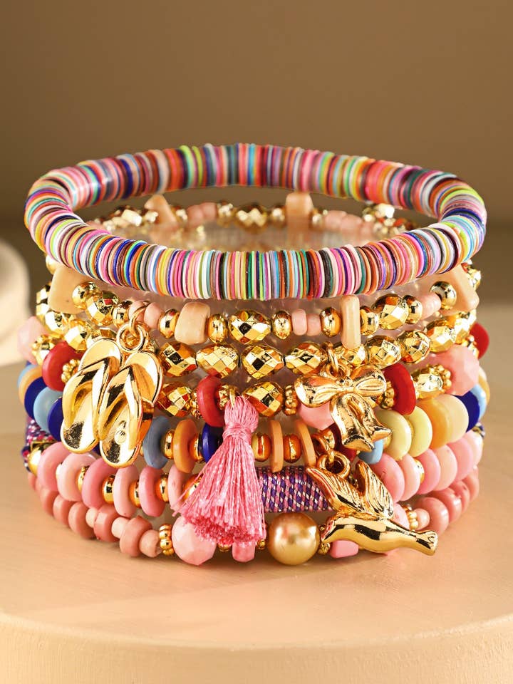 7-teiliges stapelbares India Stretch-Armband mit Anhängern für den Großhandel von Urbanista