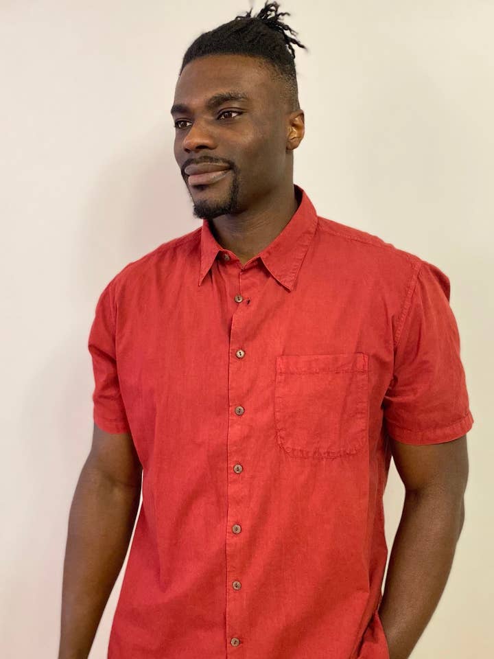 Chemise à manches courtes The Traveler pour la vente par One World Brothers