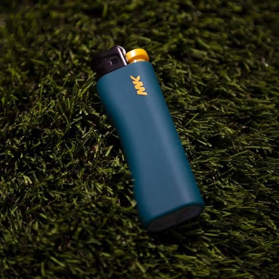 MK Lighter Company – wholesale Lighter – MK Lighter 9G Flint Strike Refillable Lighters (Hue-50 Packs5