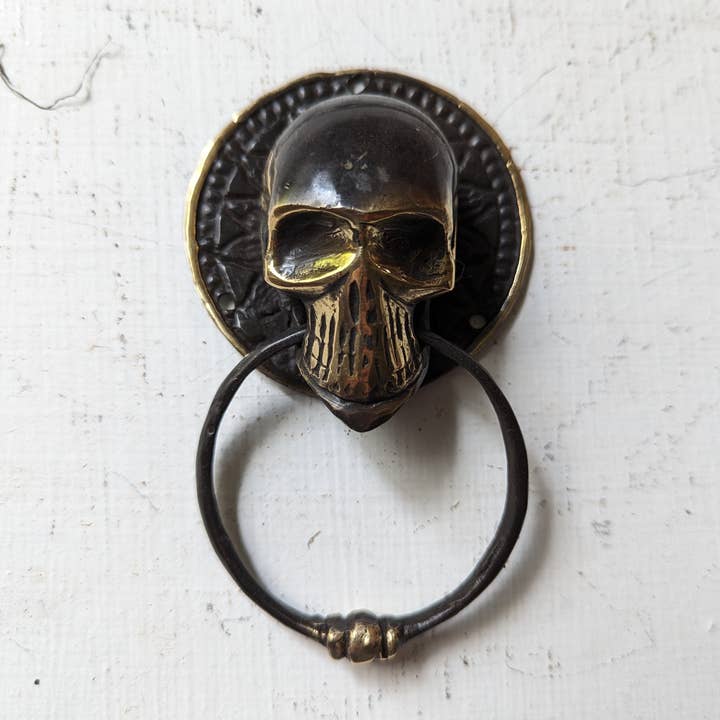 Schedel handdoekring of meubelgreep voor wholesale door Ubud Glass