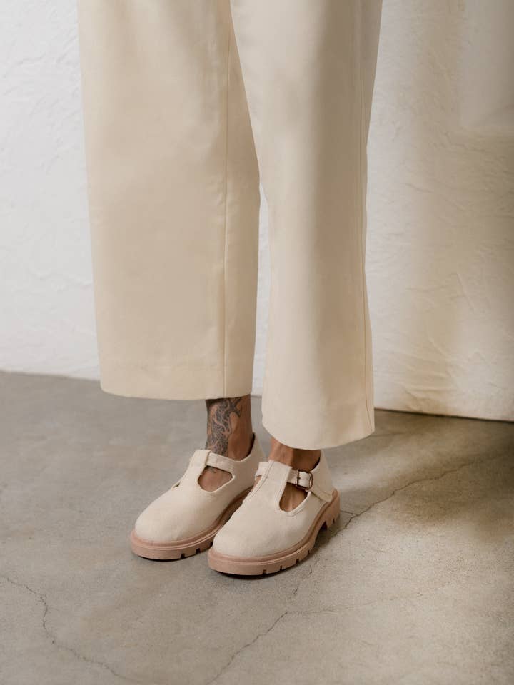 Small Lot - Wholesale Flats - Women's - Natural | Lug Sole Mary Jane5