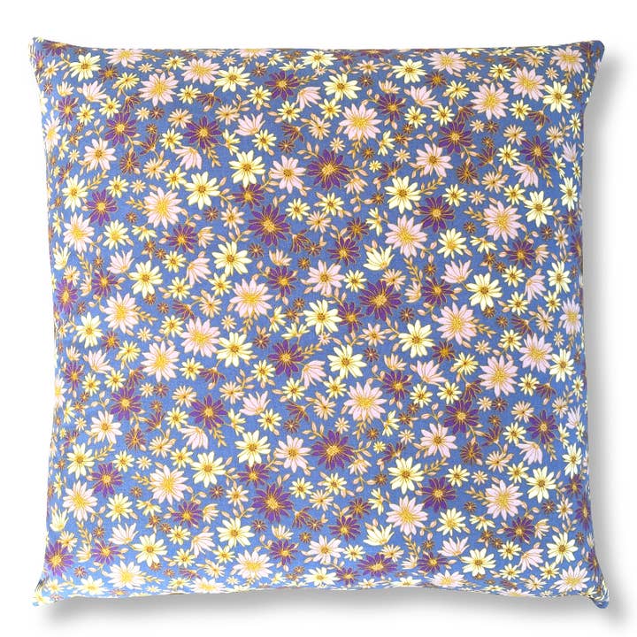 Pude med blomsterprint Louisa 50x50 cm for engroshandel hos Mitomito