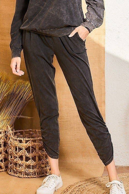 NERO Pantaloni con lavaggio minerale arricciato con fascia elastica in vita in vendita all'ingrosso su Faire0