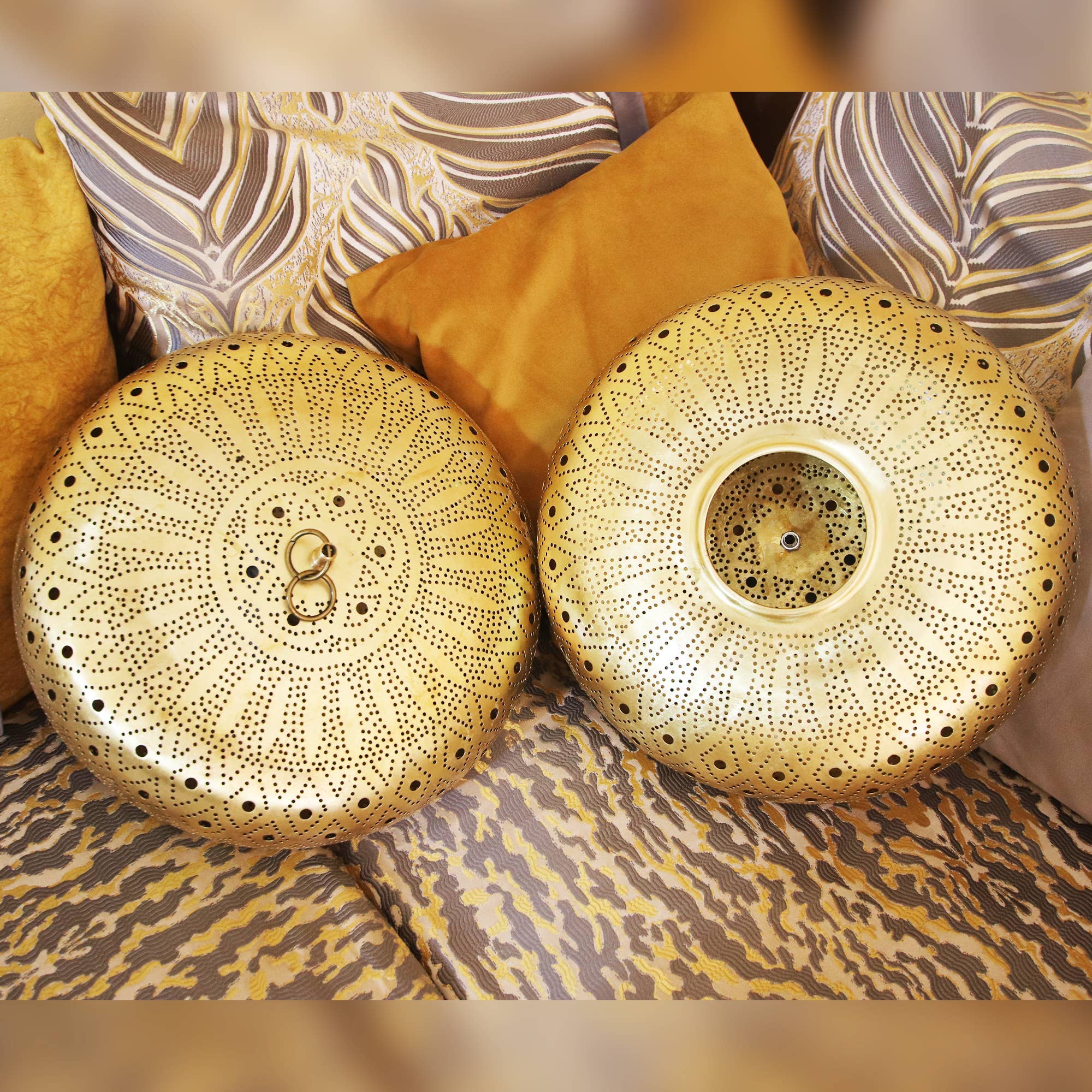 bazarifinagh - Wholesale Chandelier/Hanging Light - Handcrafted from brass, this Moroccan ceiling lamp adds char7