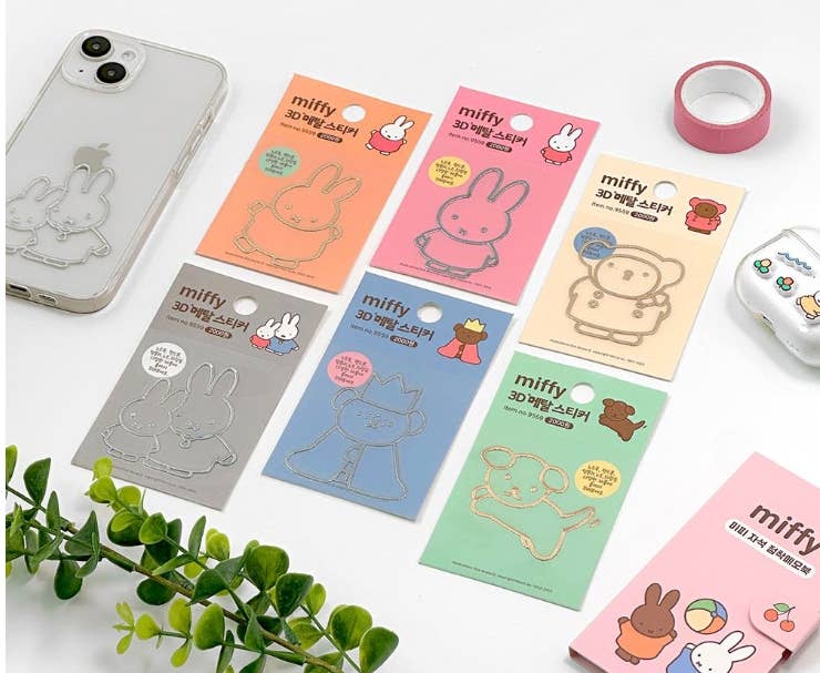 K-Wonderland – Adesivo por atacado – Miffy 3 peças de chaveiros acrílicos para chave e bolsa8