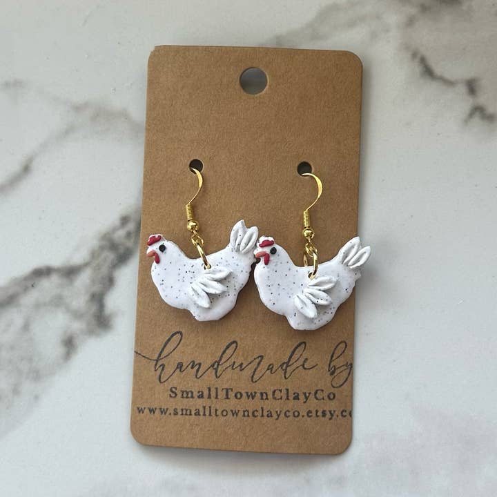 SmallTownClayCo - Vente Boucles d'oreilles pendantes - Poulet Tacheté Suspendu0