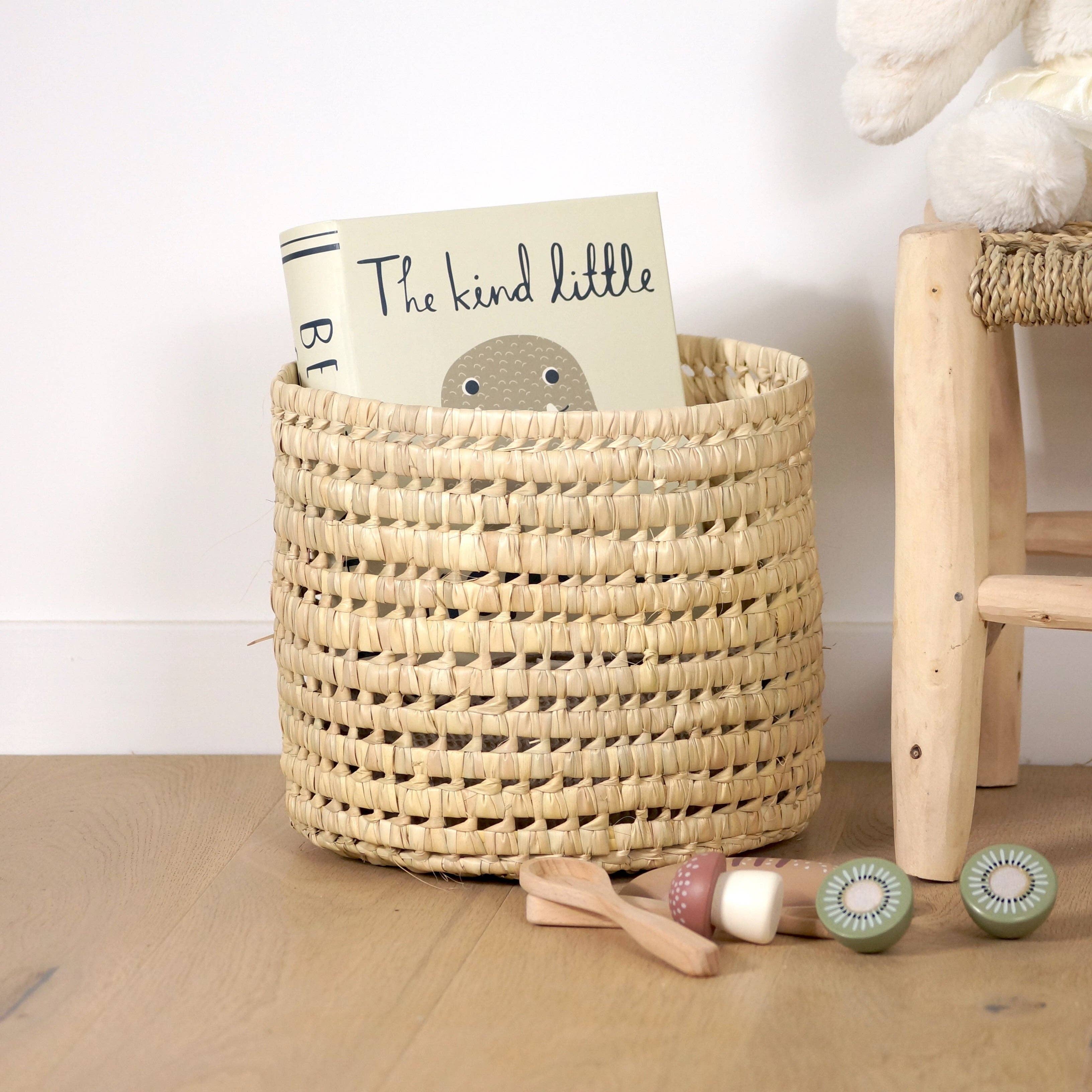 Bohome Living - Wholesale Basket - Small round basket made of palm leaves6