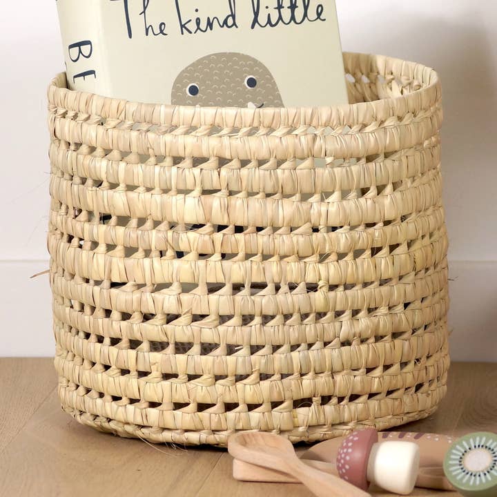 Bohome Living - Wholesale Basket - Small round basket made of palm leaves6