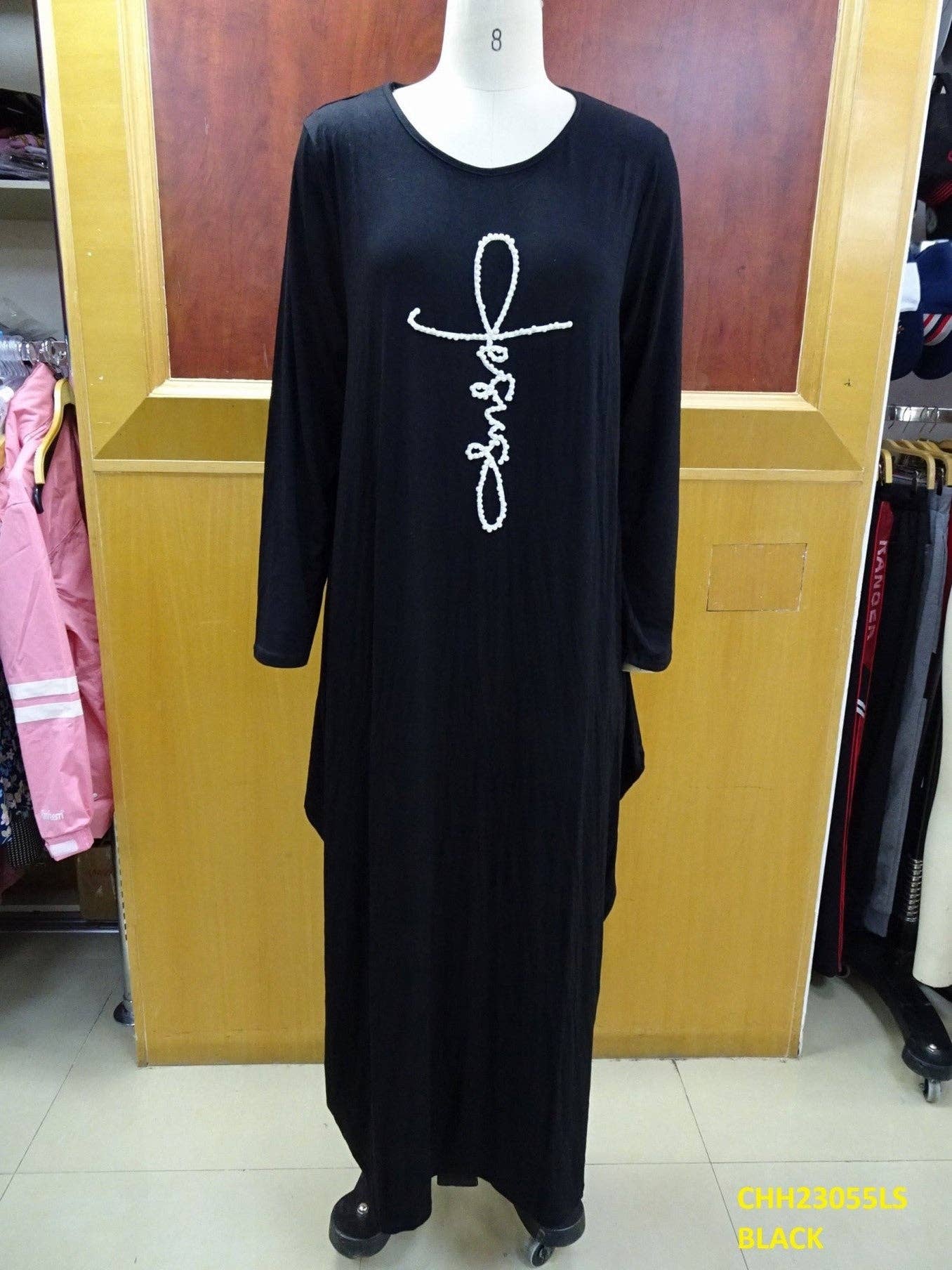 Surtido 23055 Vestido maxi elegante con perlas «JESUS» para mujer de venta al por mayor en Faire2