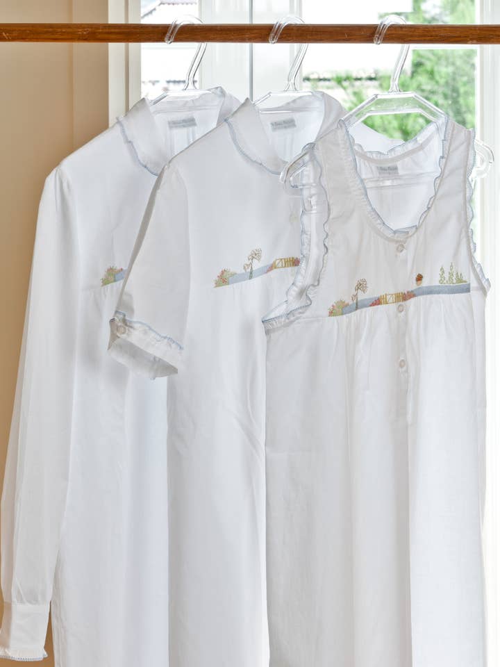 Chemise De Nuit Anita pour la vente par Teresa Alecrim - Têxteis para o Lar