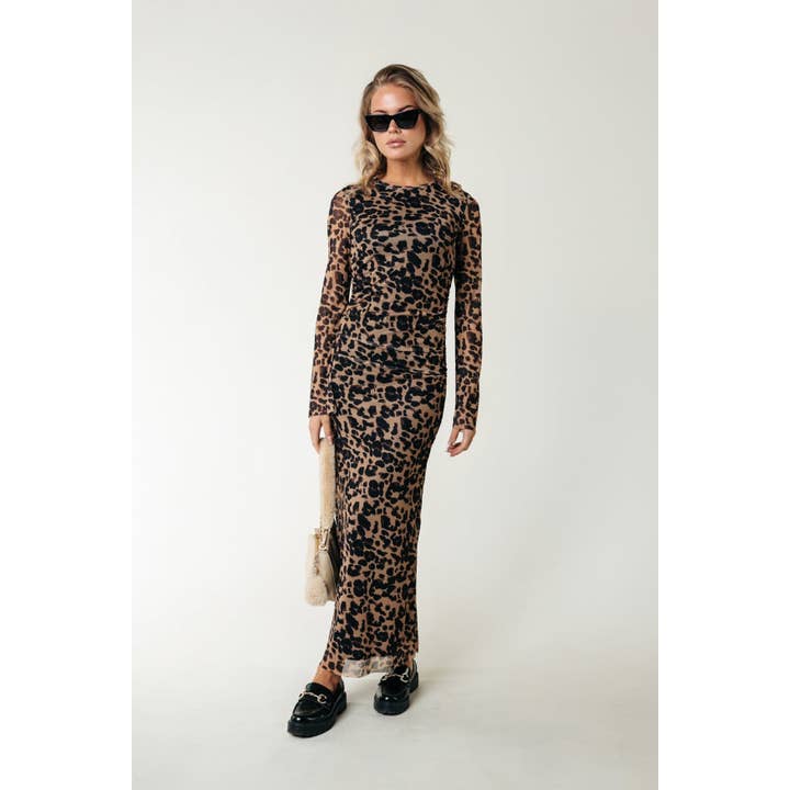 Vestido de Malla Leopardo Maude | Beige y otras tendencias de Resultados para ropa para dama al por mayor. Devoluciones gratuitas y condiciones de pago a 60 días en Faire en Faire.