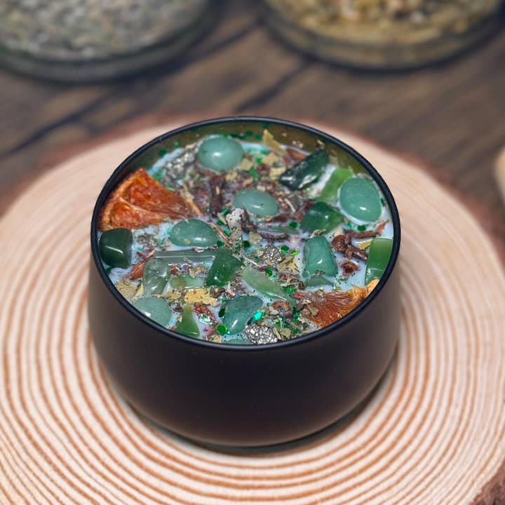 The MoonChild Tarot UK – Vela em jarro/copo por atacado – Vela de Soja Abundância - Cristais e Ervas para Prosperidade1