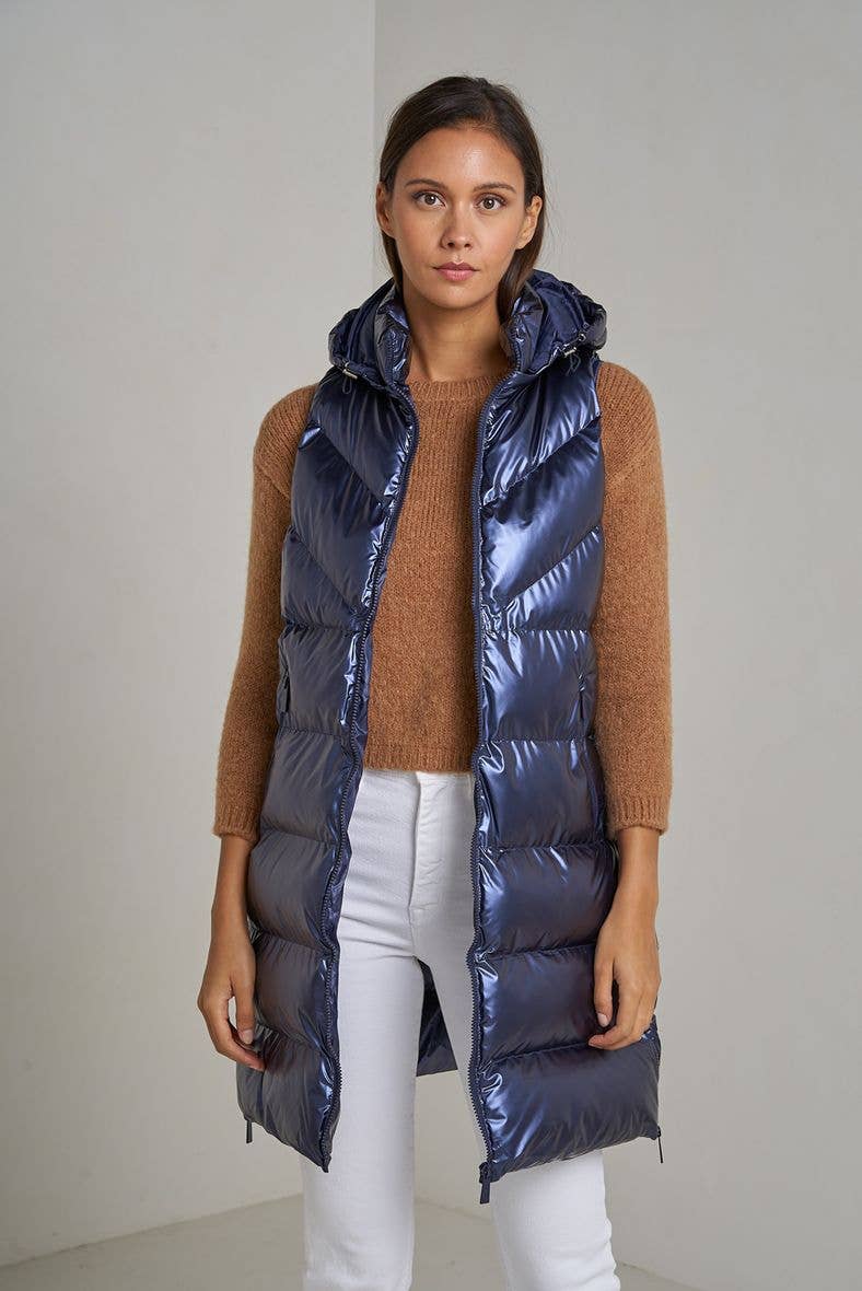 Attrait Paris - Wholesale Puffer Jacket - Women's - Metallic quilted long sleeveless oversized puffer jacket10