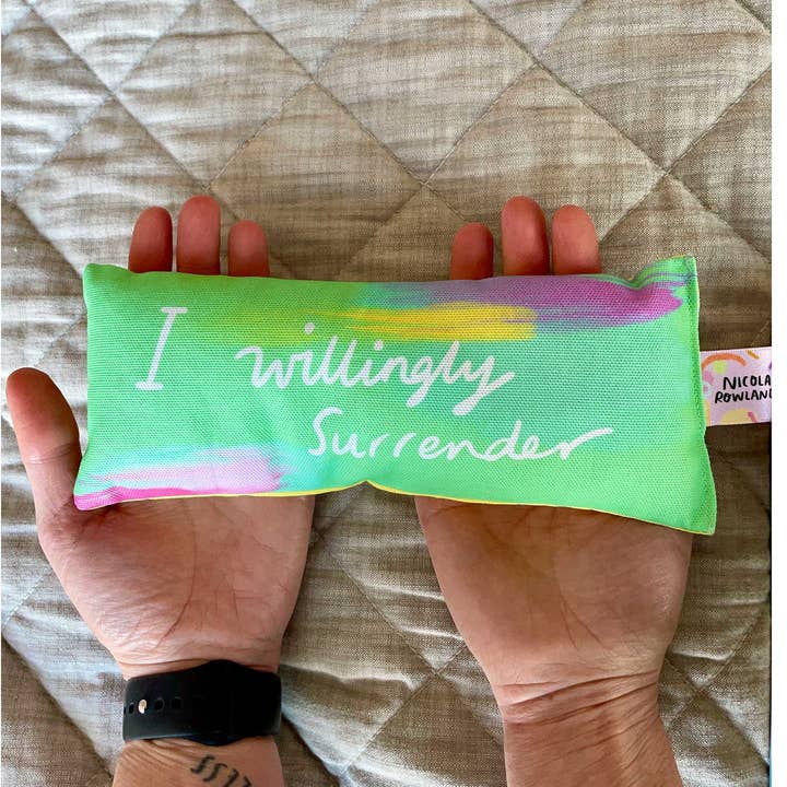 Olheira de lavanda: Eu me rendo de bom grado por atacado de Nicola Rowlands