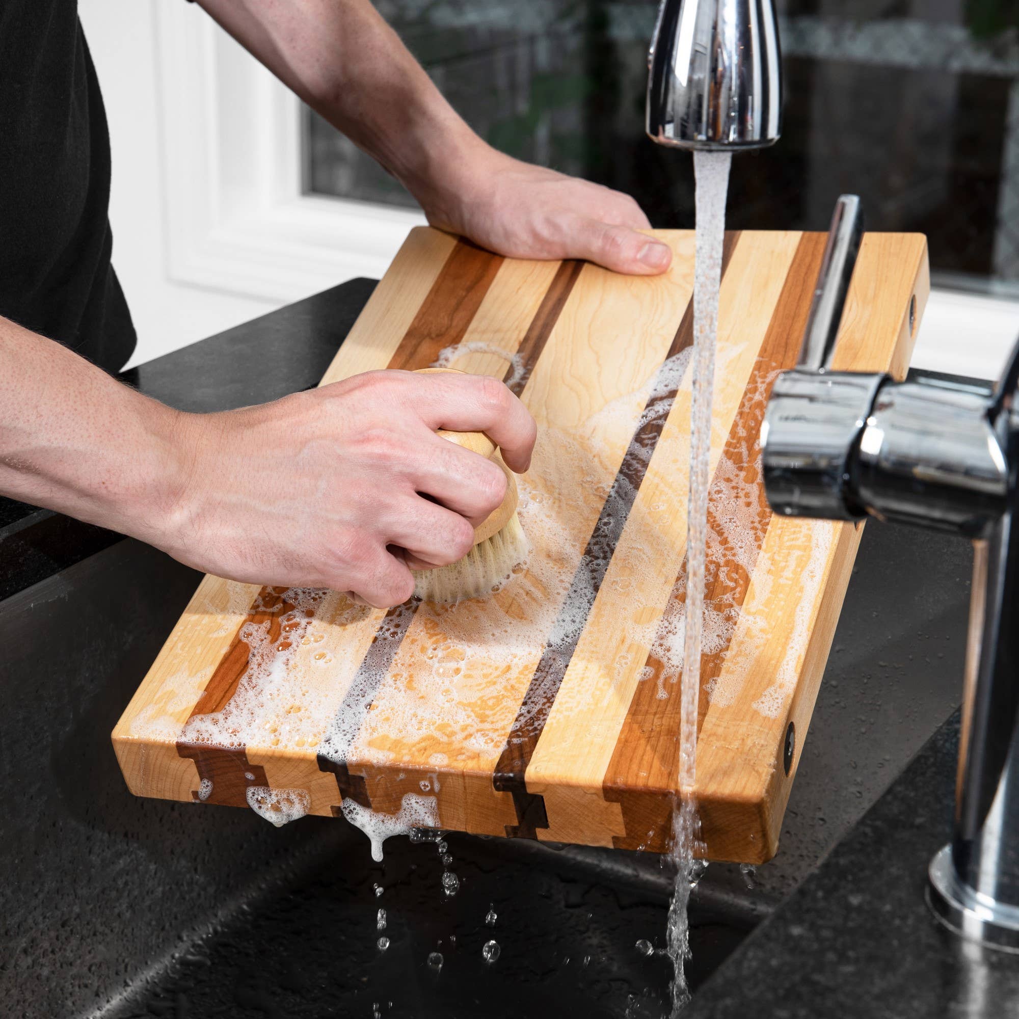 CLARK'S - Venta al por mayor Jabones para lavar los platos - Clark's - Jabón para tabla de cortar (12oz) | aroma a lavanda y romero4