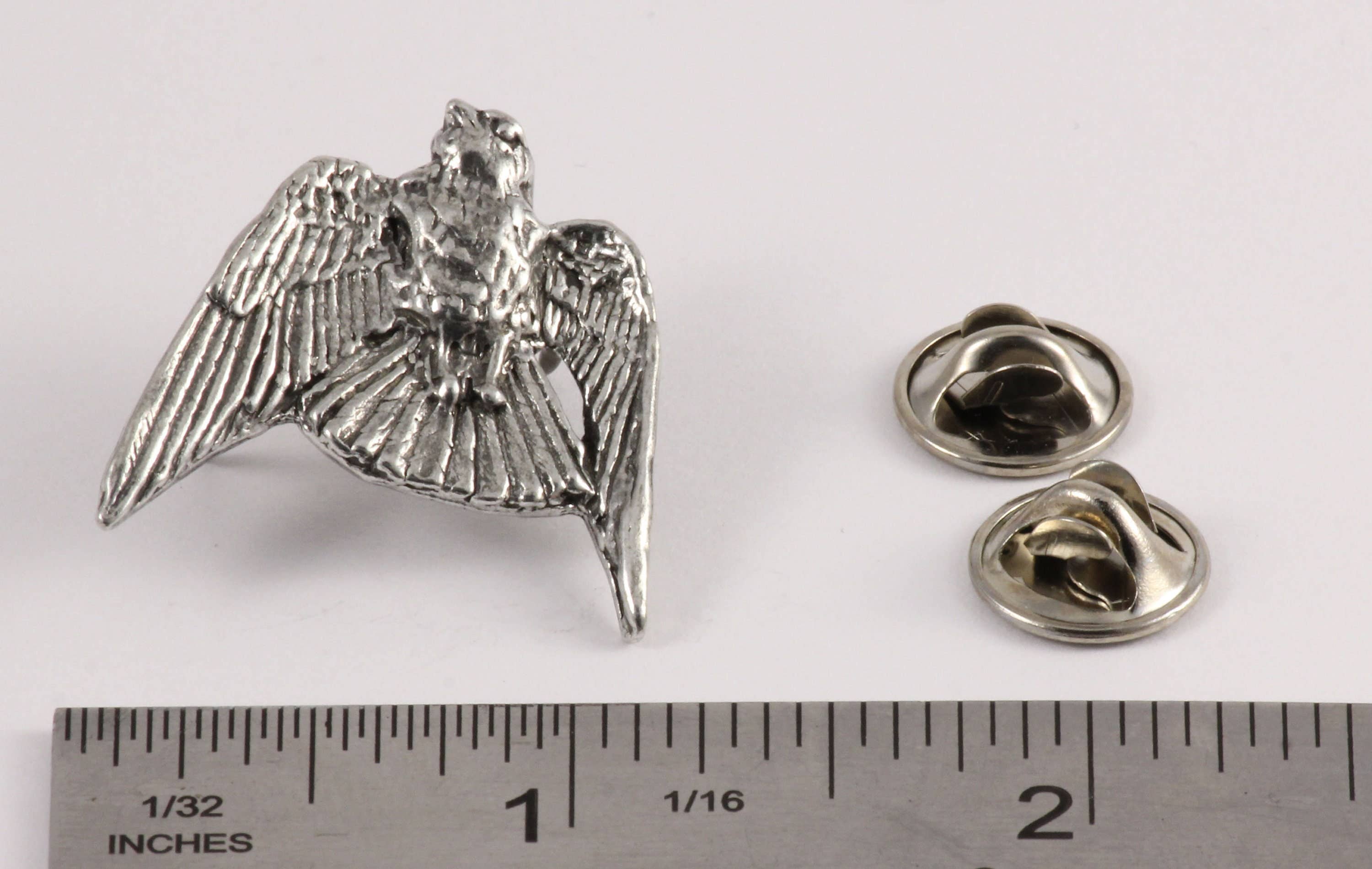 Creative Pewter Designs - Wholesale Brooch - Kestrel Bird Pewter Lapel Pin Brooch, B0602