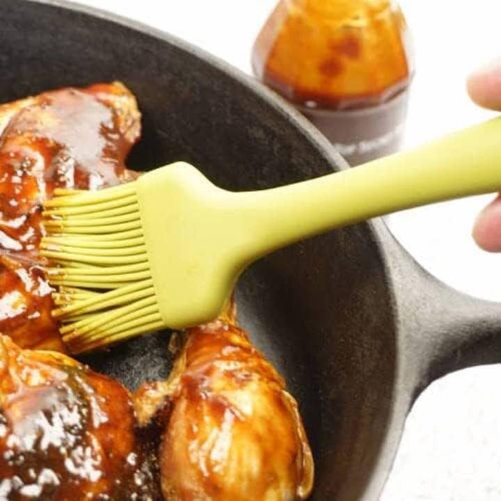 Vigor Path - Wholesale Spatula/Turner - 2-Piece Silicone Basting Pastry Brush - 8.3' (Small) & 10.4' (Large) - Green3