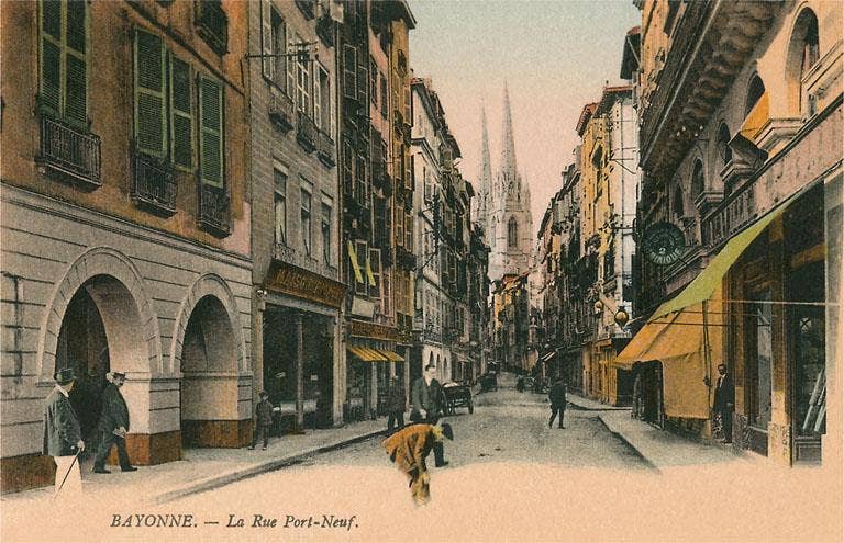 Found Image Press - Wholesale Magnet - Magnet FF-208 Rue Port-Neuf, Bayonne, France0