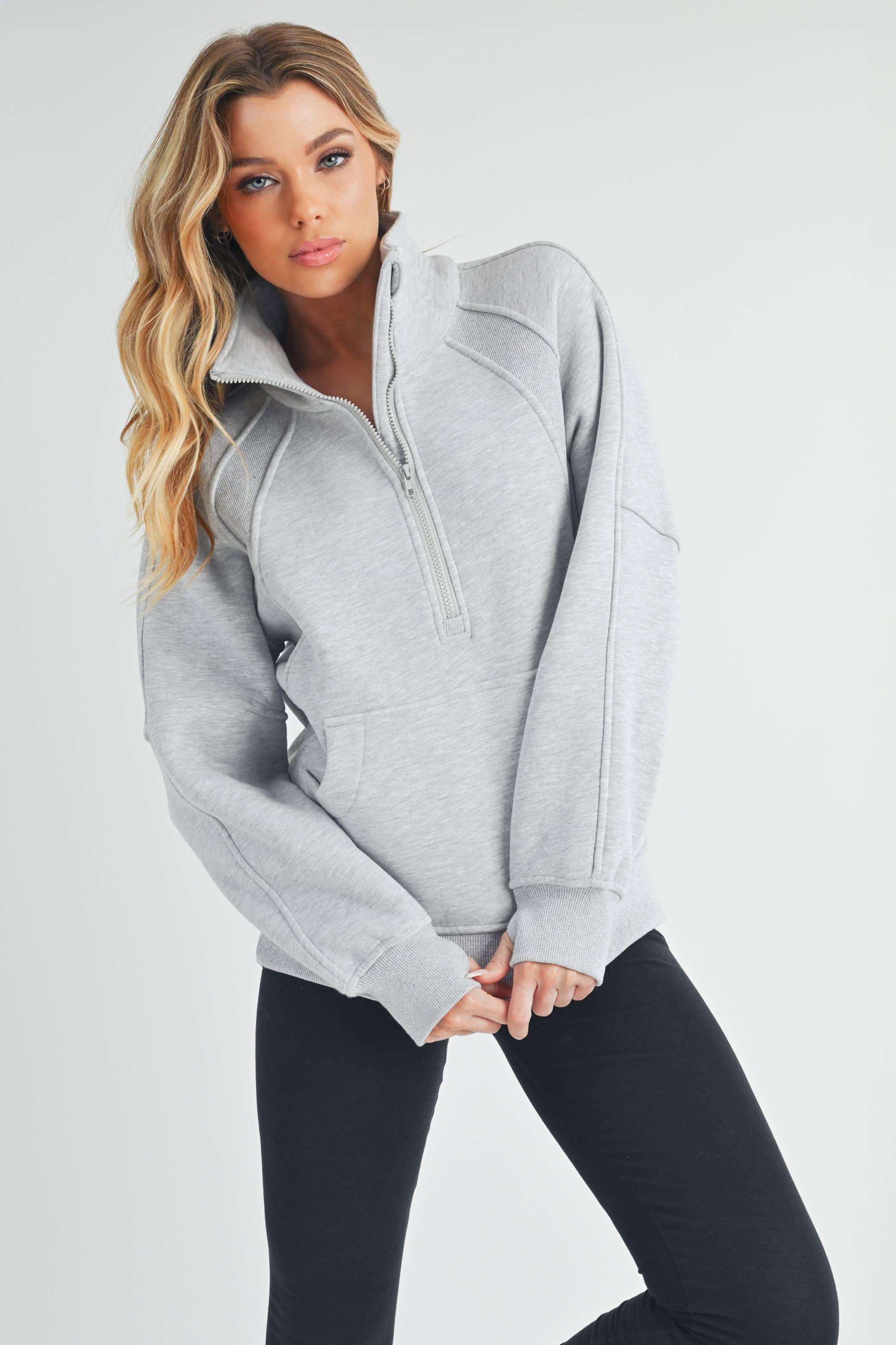 AEMI + CO - Wholesale Sweatshirt - Dames - 986DK lange Dove trui met halve rits en col36