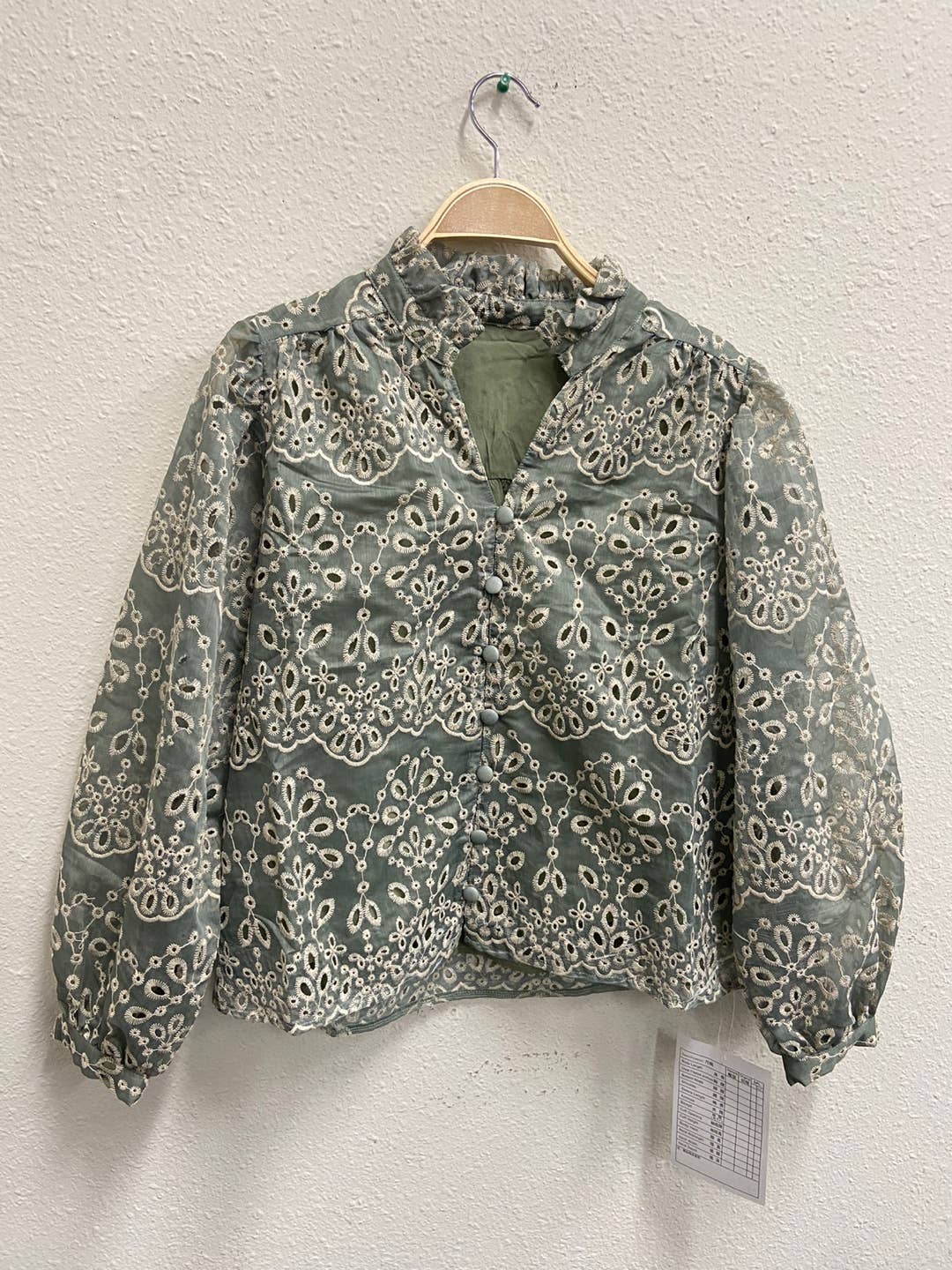 GeeGee x Lovelo - Venta al por mayor Camisa con botones - Mujer - Blusa de manga larga con ojales florales Plus, OT50860PL0