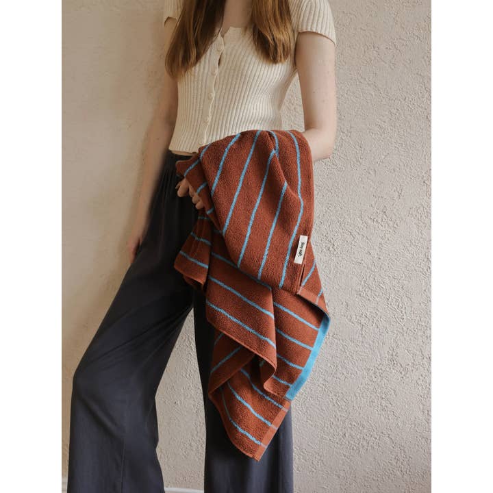 INSPECIAL HOME - Wholesale Bath Towel - 100% Cotton Retro Earthy-tone Pinstripe Soft Plush Towel 13