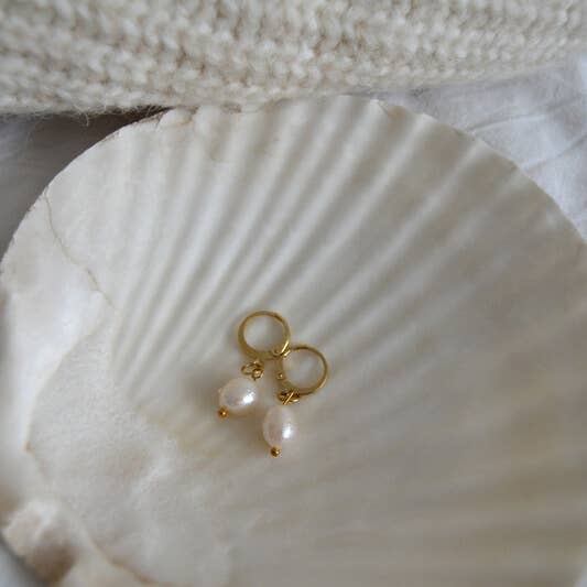 Jewelry By Elina Dahl - Wholesale Dangle Earrings - Small earring, Pearl.2