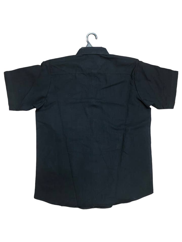 Cielito Lindo – Engroshandel Skjorte med buttondown – Mænd – Guayabera i sort hør til mænd med blomsterbroderi