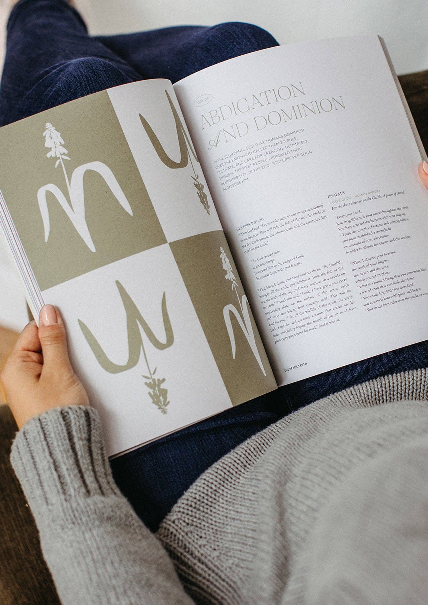 She Reads Truth - Wholesale Religion Book - Everything New Women's Reading Guide3