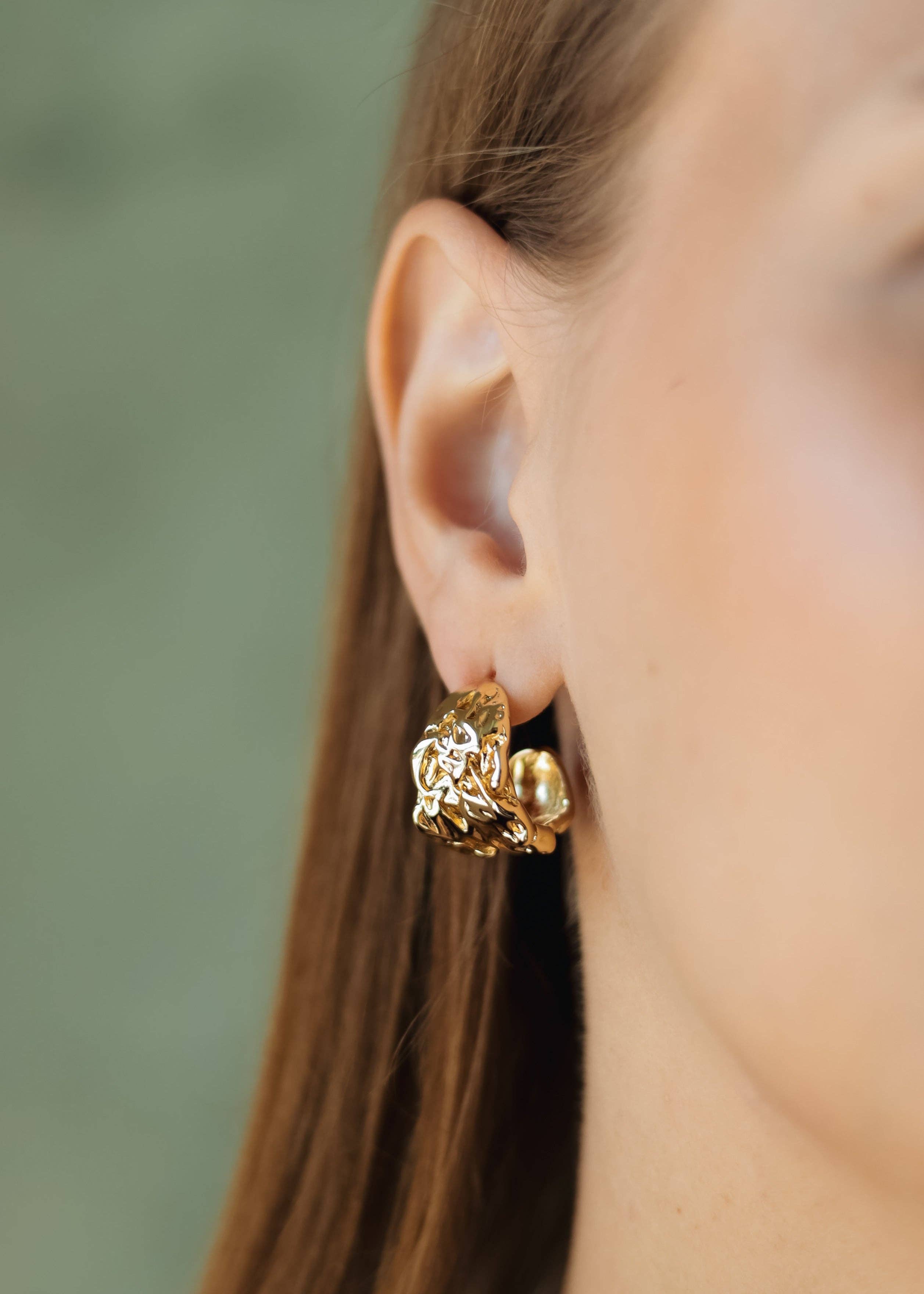 Sedy Jewelry - Wholesale Hoop Earrings - Gold-Plated Textured Hoop Earrings 1