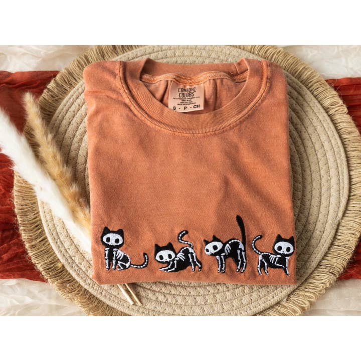 Nunu's Studio - Wholesale T-Shirt - Women's - Embroidered Skeleton Cats & Cowboy Ghost Halloween Tee5