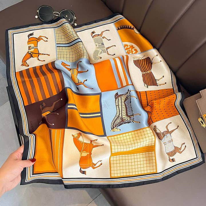 SueSilkHK – Großhandel Schal – Damen – Frühlings-/Sommer-Seidenschal mit Patchwork Orange Hengst Muster aus reiner Maulbeerseide, 70 cm x 70 cm1