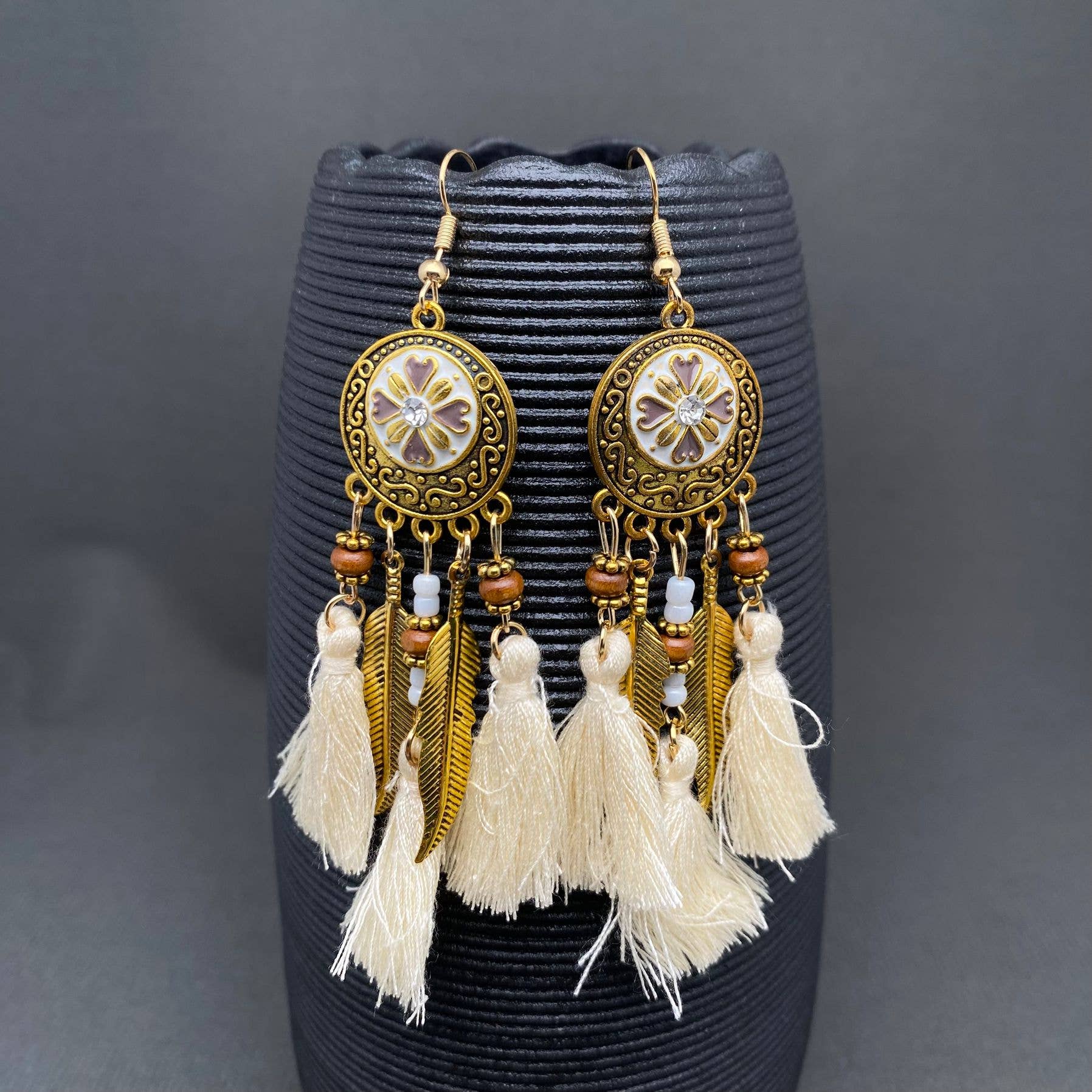 Mio Queena - Vente Boucles d'oreilles pendantes - Boucles d'oreilles pendantes à pampilles blanches de styles variés6