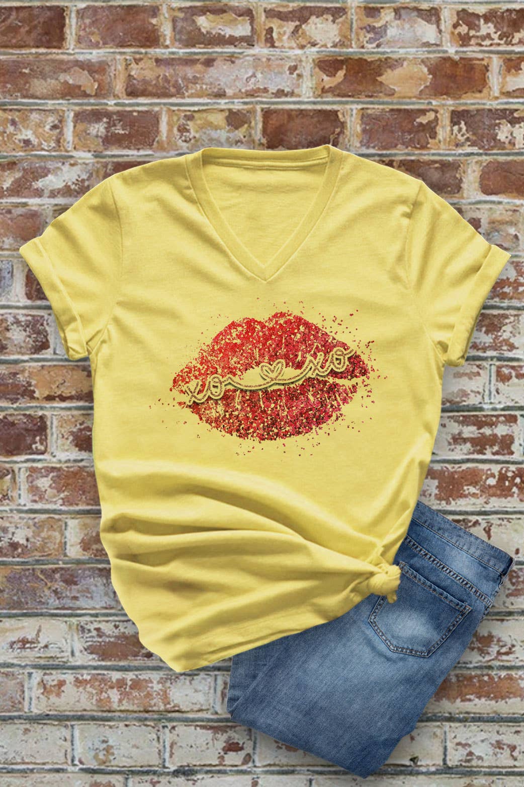 Top Avenue – wholesale Screen printed t-shirt – Women′s – XOXO Red Sparkly Lips,Valentine, Unisex V-neck T-Shirt3