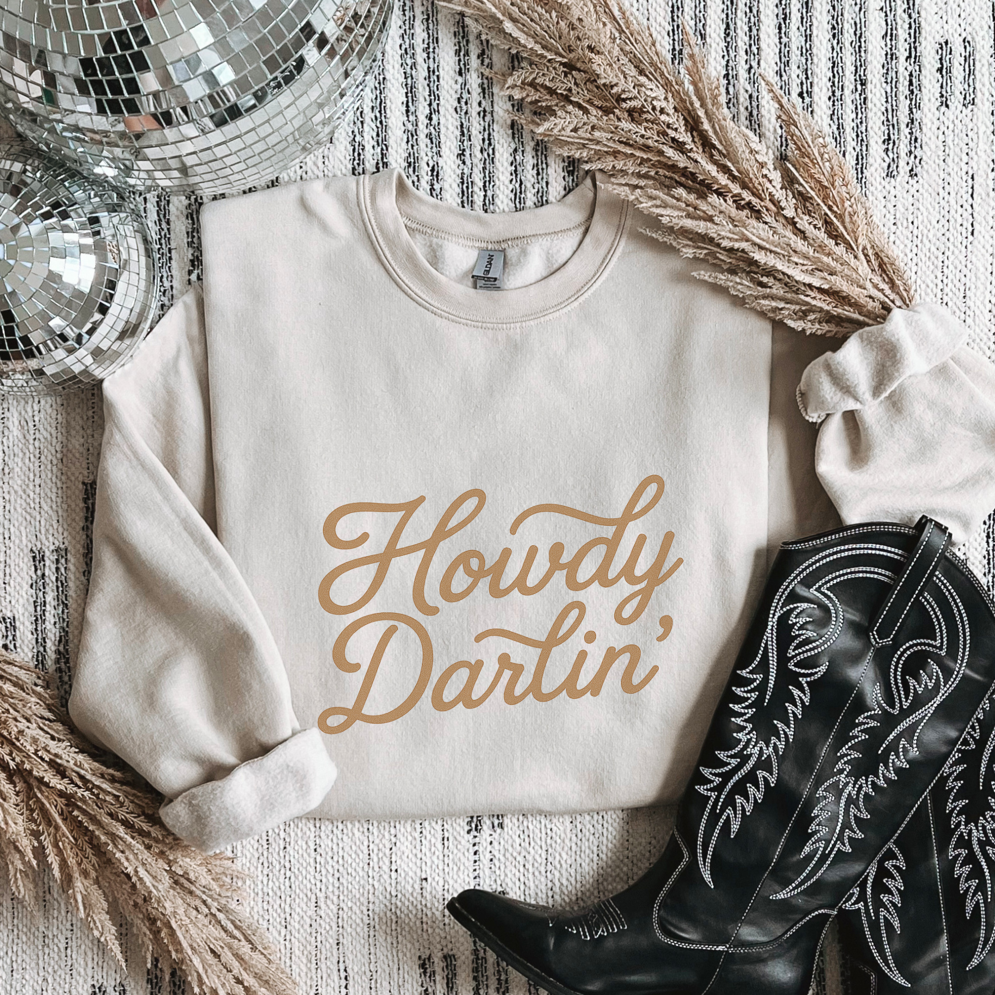 Trendznmore - Modern Graphic Apparel - Wholesale Graphic Sweatshirt - Women's - Howdy Darlin Country Crewneck Sweatshirt1