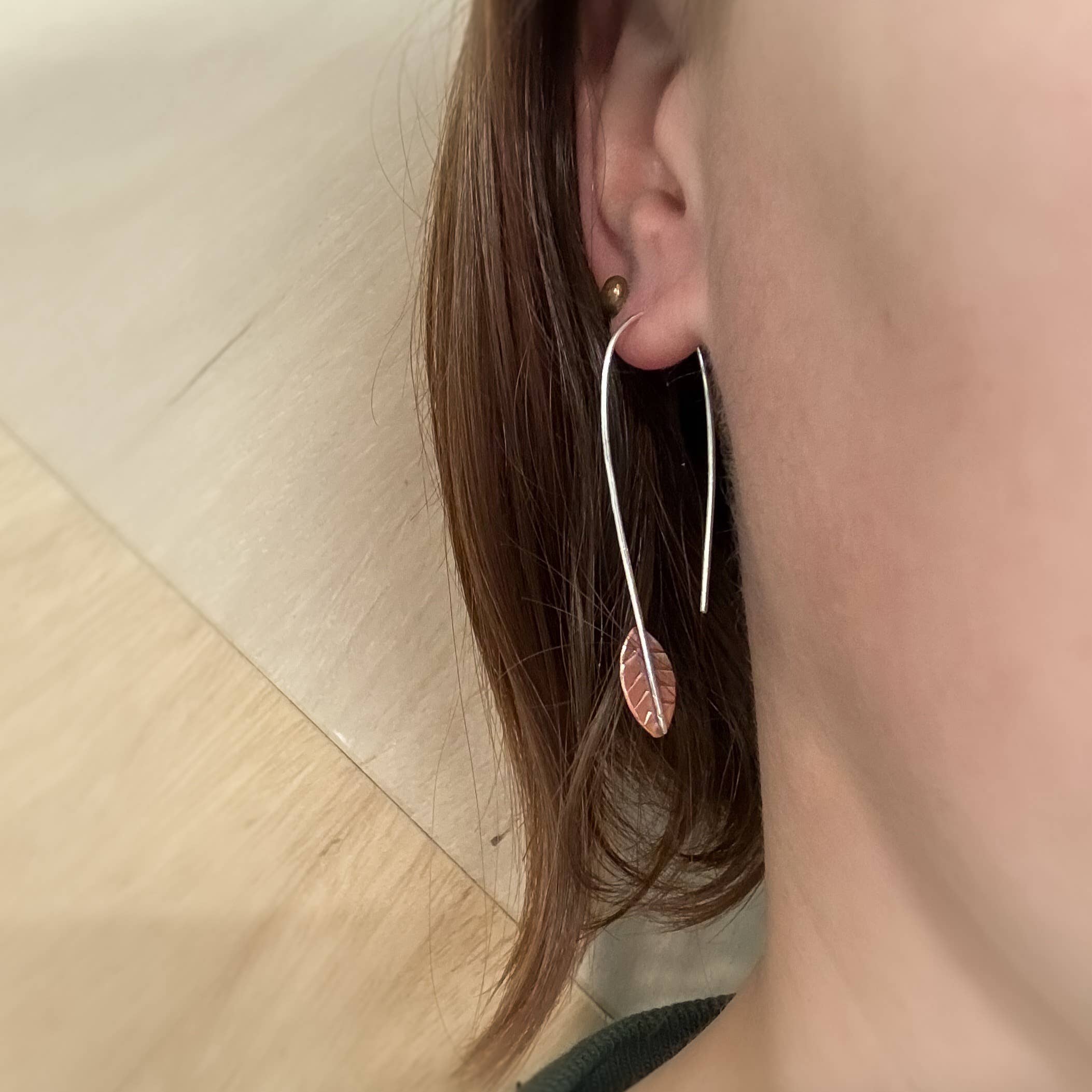 Sincerely Sarah - Wholesale Dangle Earrings - Brass Leaf Earring Threader Long4