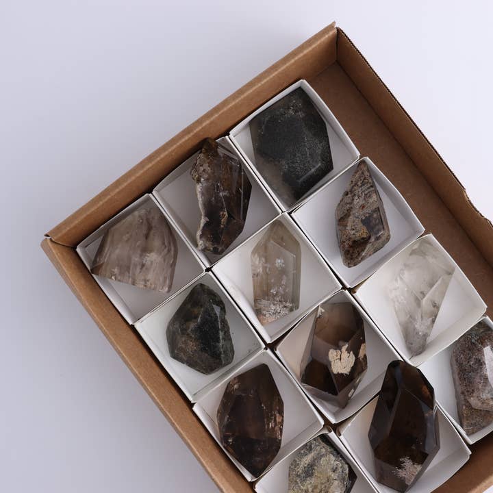 Garden Quartz Freeforms Set of 12 for wholesale by Mi Esperanza Minerals