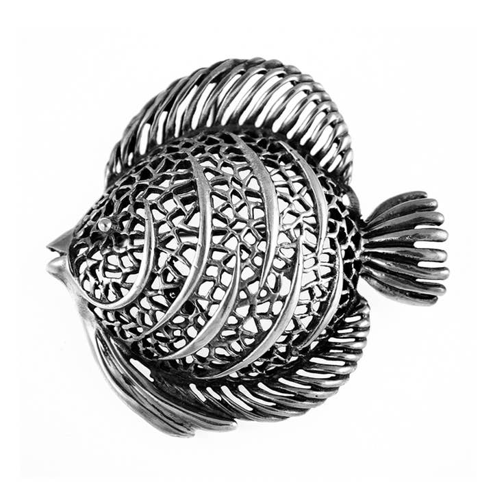 Grand pendentif en filigrane de poisson pour la vente par G2 Silver