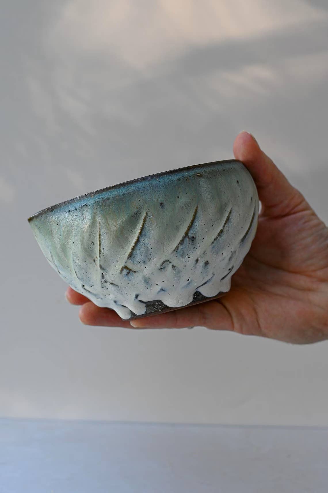 Aprikalife - Wholesale Tea Set - Japanese Matcha Set - 16 oz Ceramic Matcha Bowl with Spout7